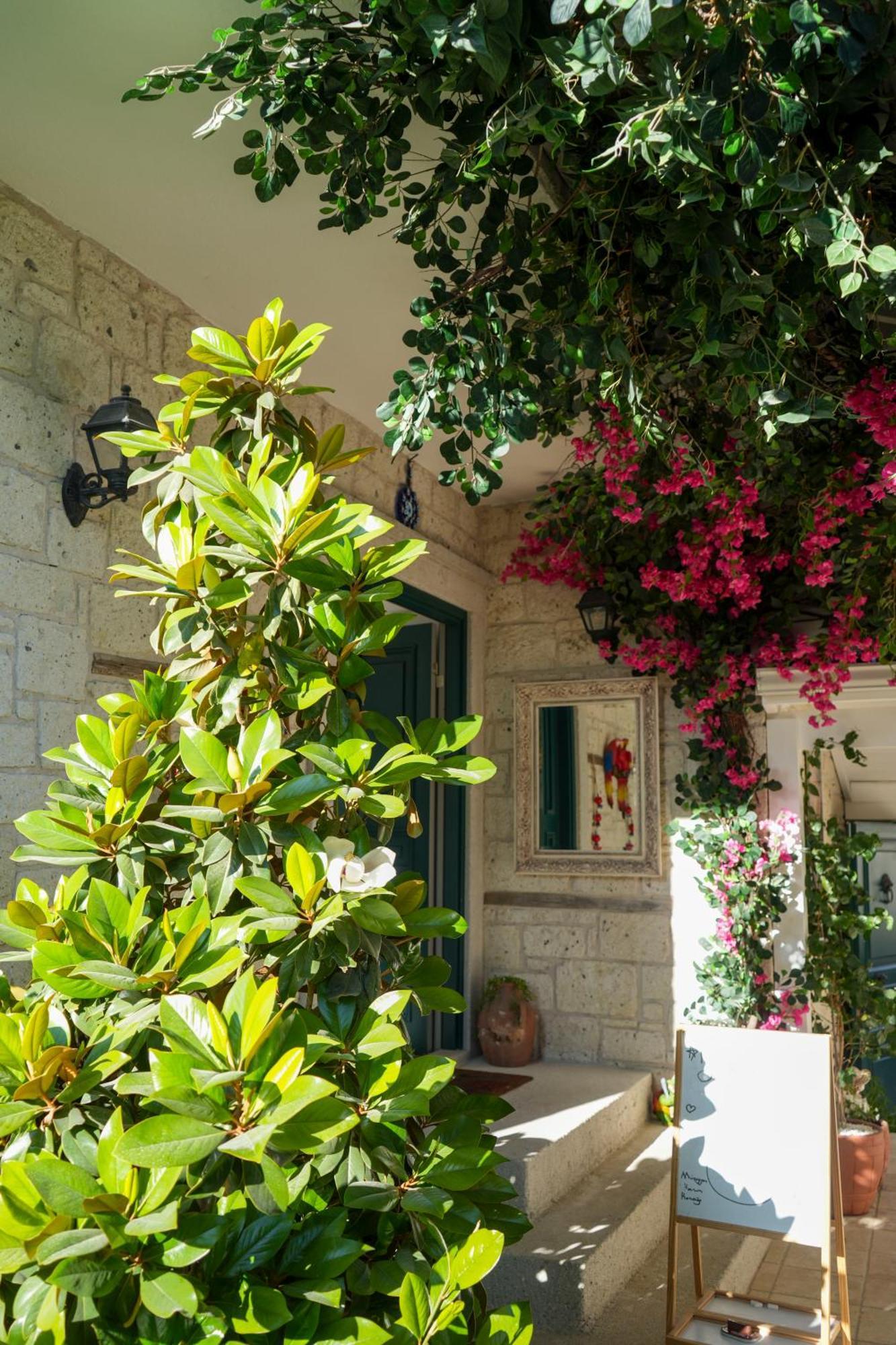 Muezeyyen Hanim Konagi Alacati Exterior foto